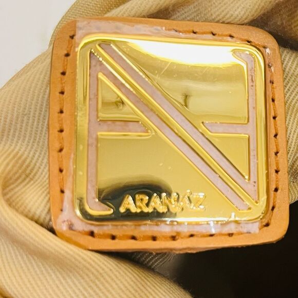 Aranaz Woven Bucket Bag - Picture 9 of 13